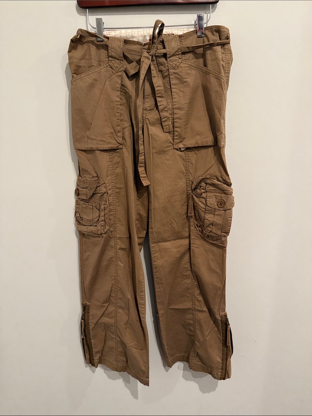 Hollister Women’s Cargo Utility Pants in Brown - Picture 1 of 5